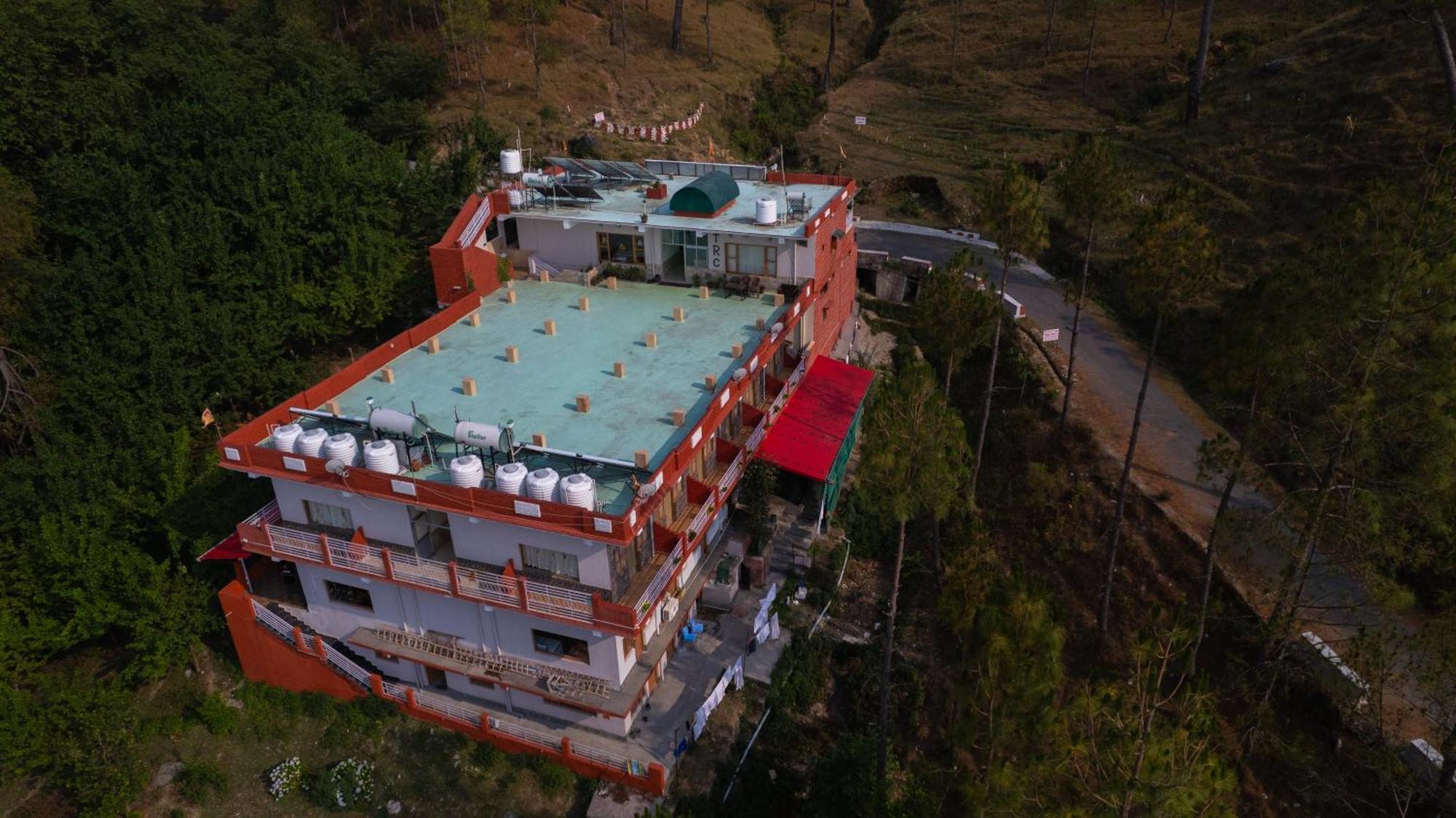 Hotel The Ranikhet Continental Exterior foto